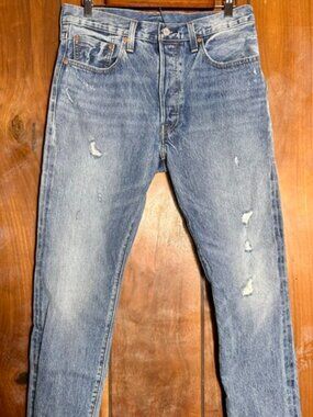 Levis 501 Original Fit Medium Wash Distressed Button Up Jeans Raw Edge Hem 30/30